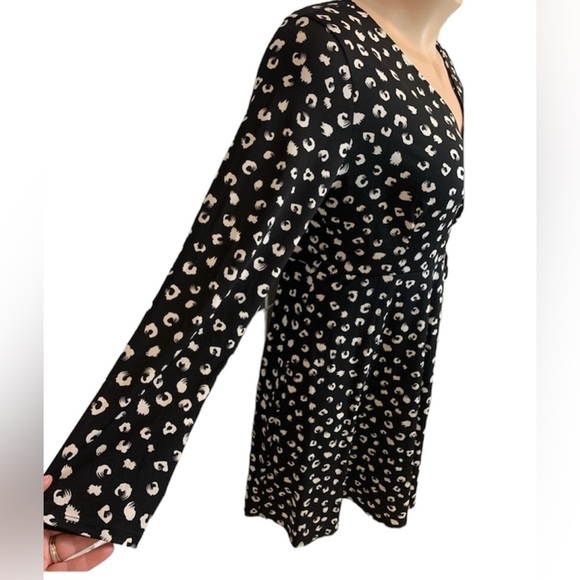 Kaileigh Woman’s Black and White Faux Wrap Dress Size Medium Corpcore Office - Picture 3 of 8